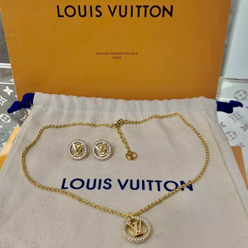 LV Bracelet 03lyr597 (1)